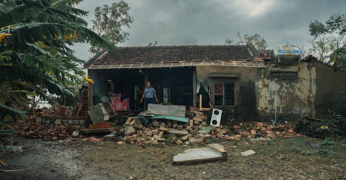Cover Image for Wind Damage and Homeowners Insurance: What You Need to Know