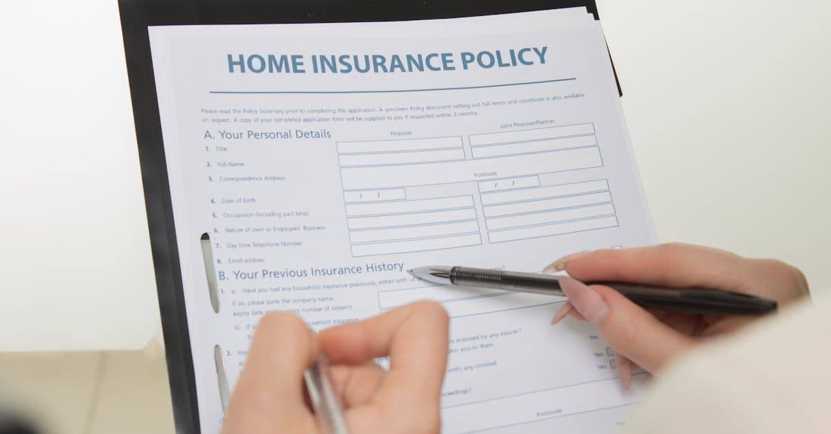 Cover Image for How to Switch Homeowners Insurance Before Your Policy Expires