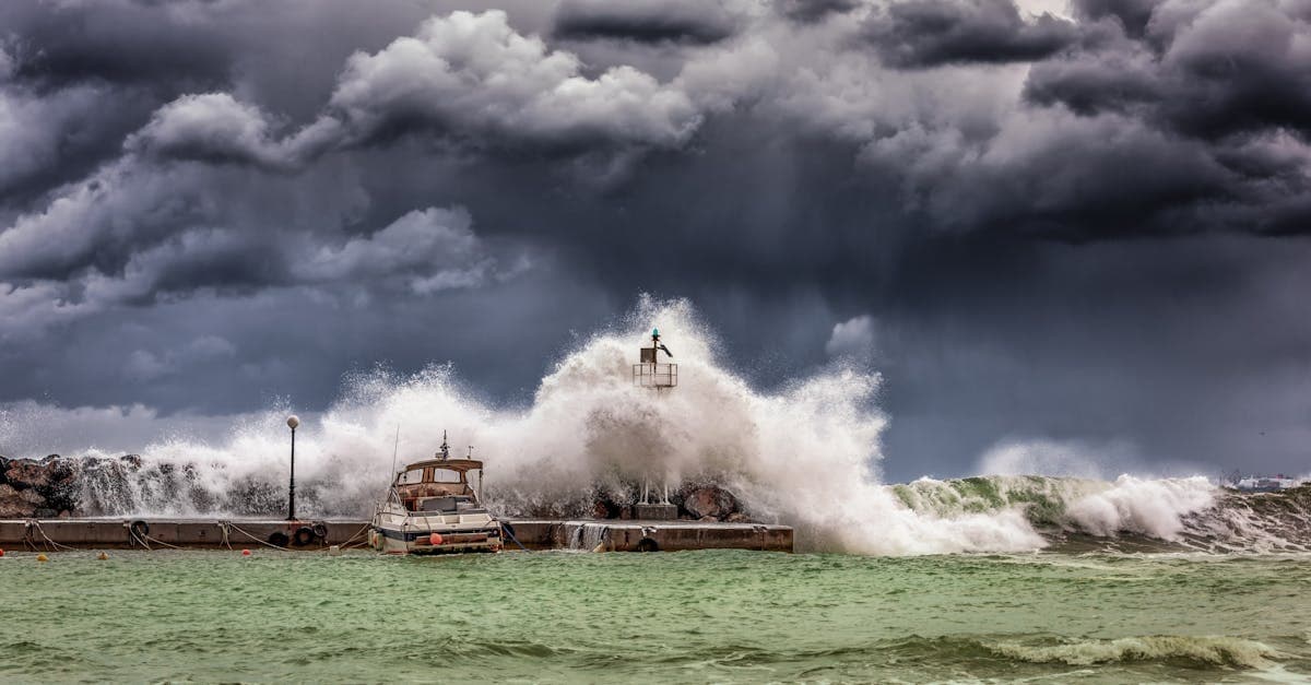 Cover Image for Hurricane Deductible Trigger Conditions Explained for Homeowners